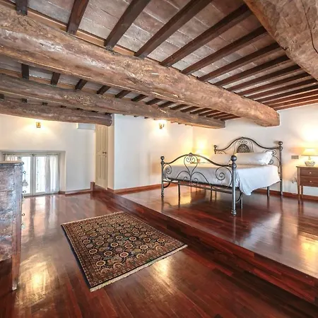 Apartment Raffaello - M&m House *